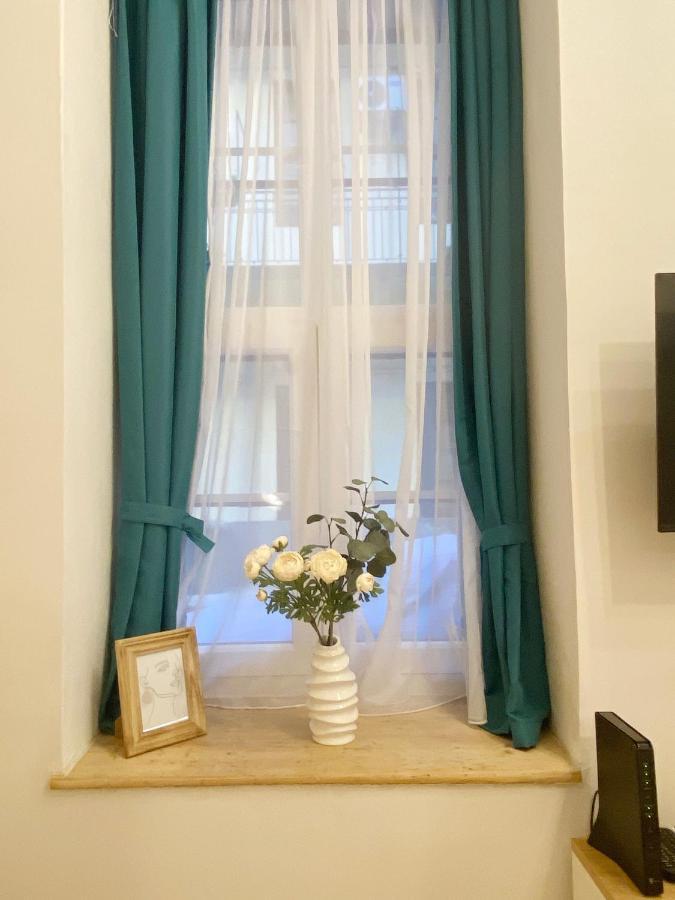 Goldart Design In The Heart Of בודפשט