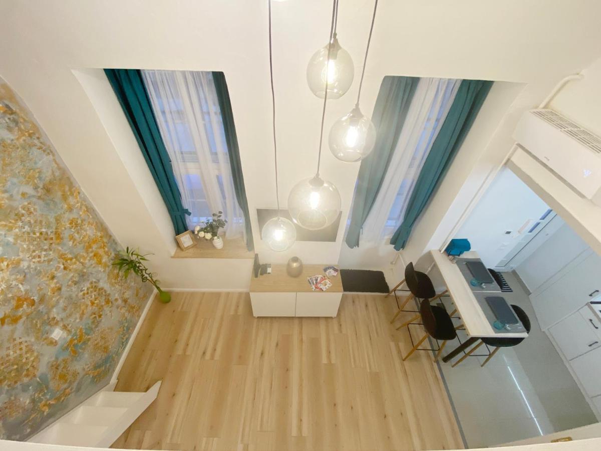 Goldart Design In The Heart Of בודפשט